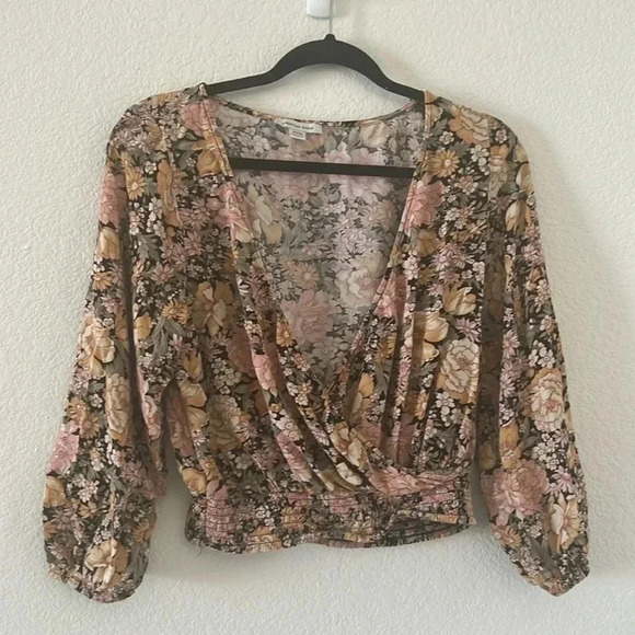 American Eagle top size M - Picture 1 of 13